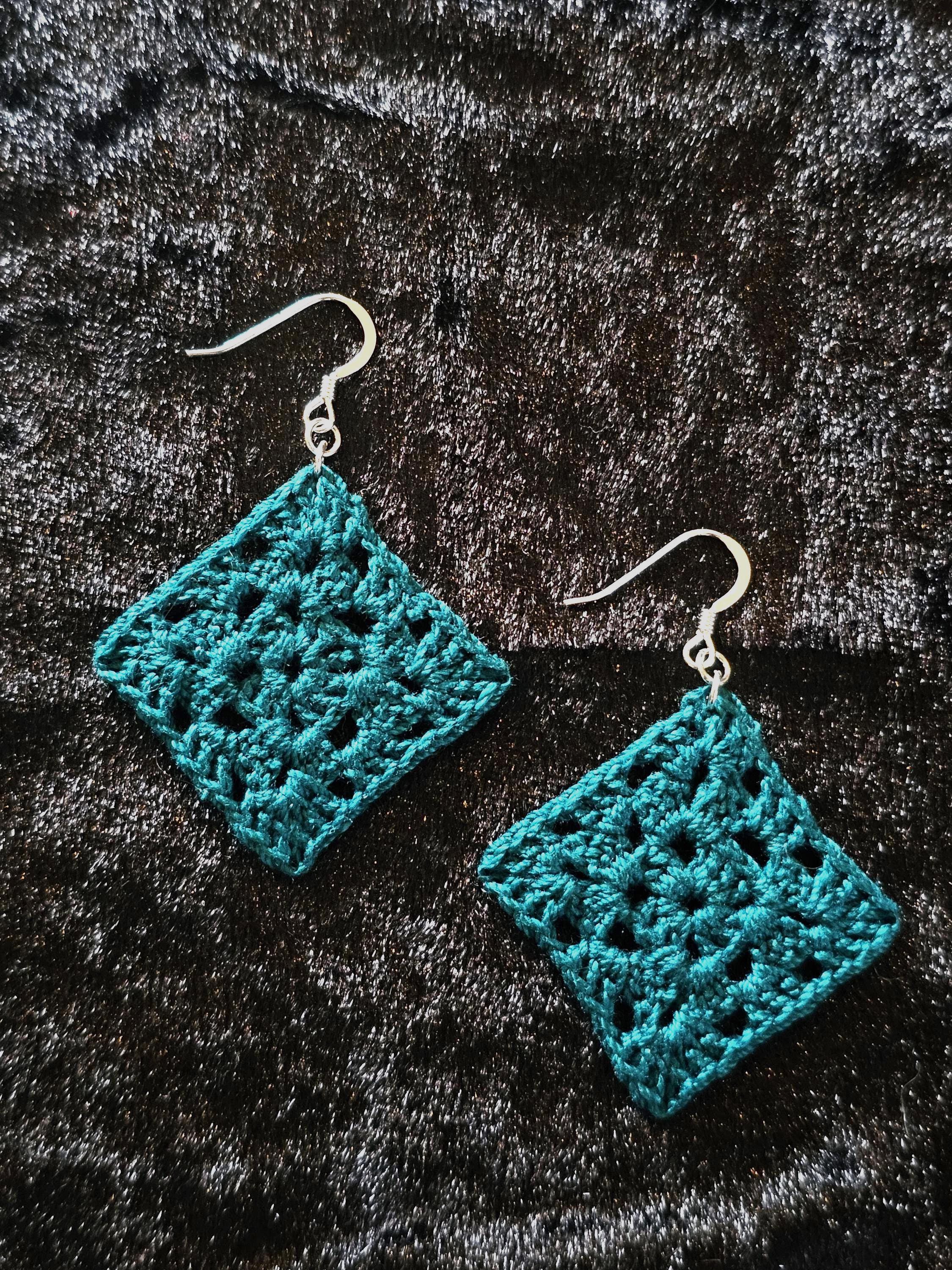 Crocheted Granny Square Earrings – Handmade Cotton Thread Jewelry, Boho Retro Gift, Lightweight Dangles