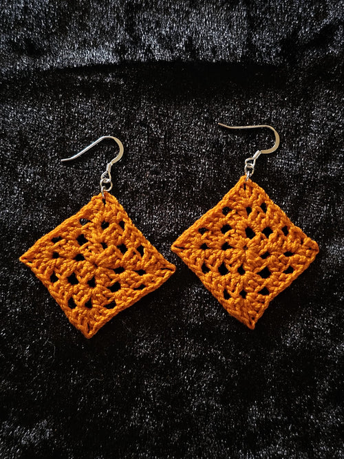 Crocheted Granny Square Earrings – Handmade Cotton Thread Jewelry, Boho Retro Gift, Lightweight Dangles